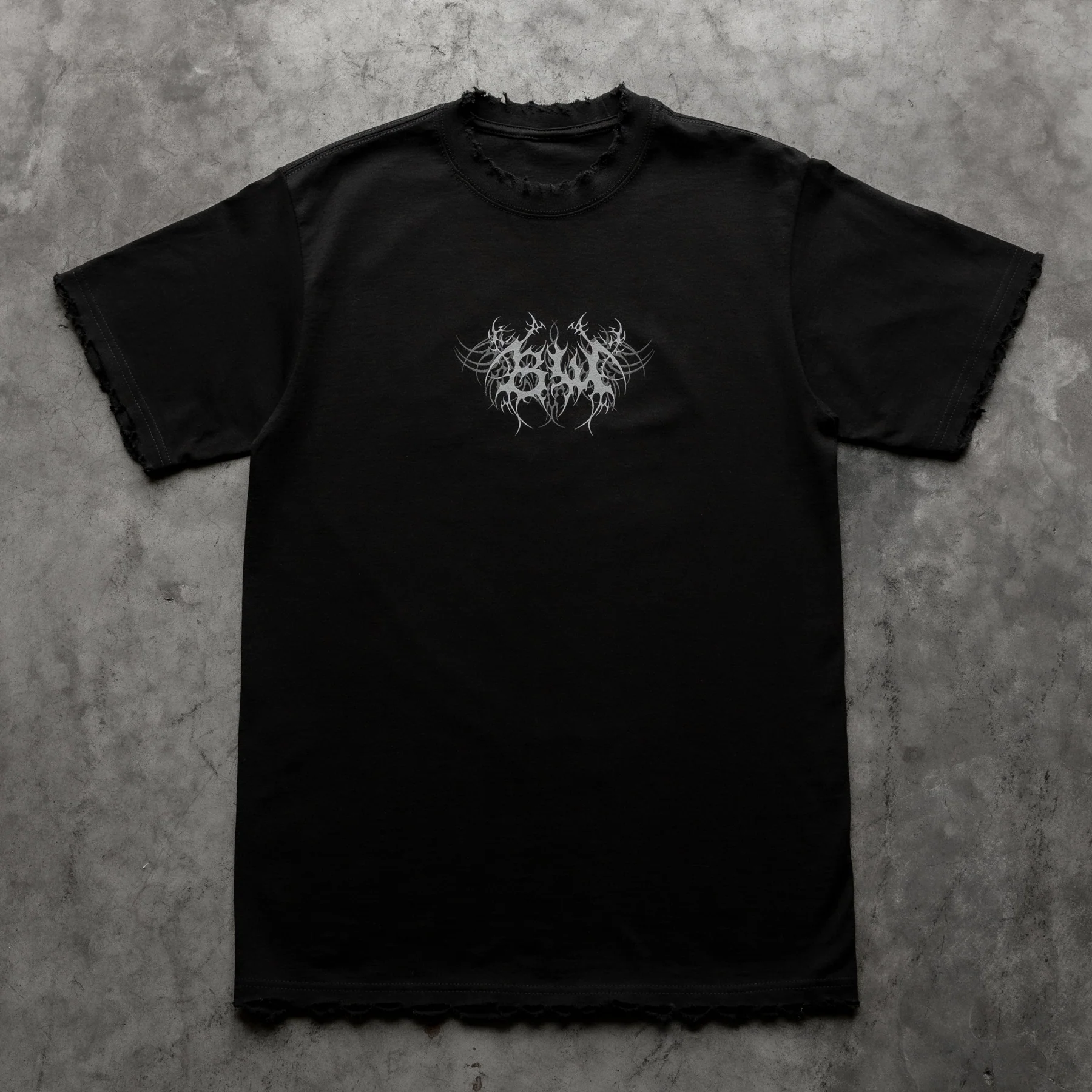 TRIBAL 8W DISTRESSED TEE BLACK - Image 4