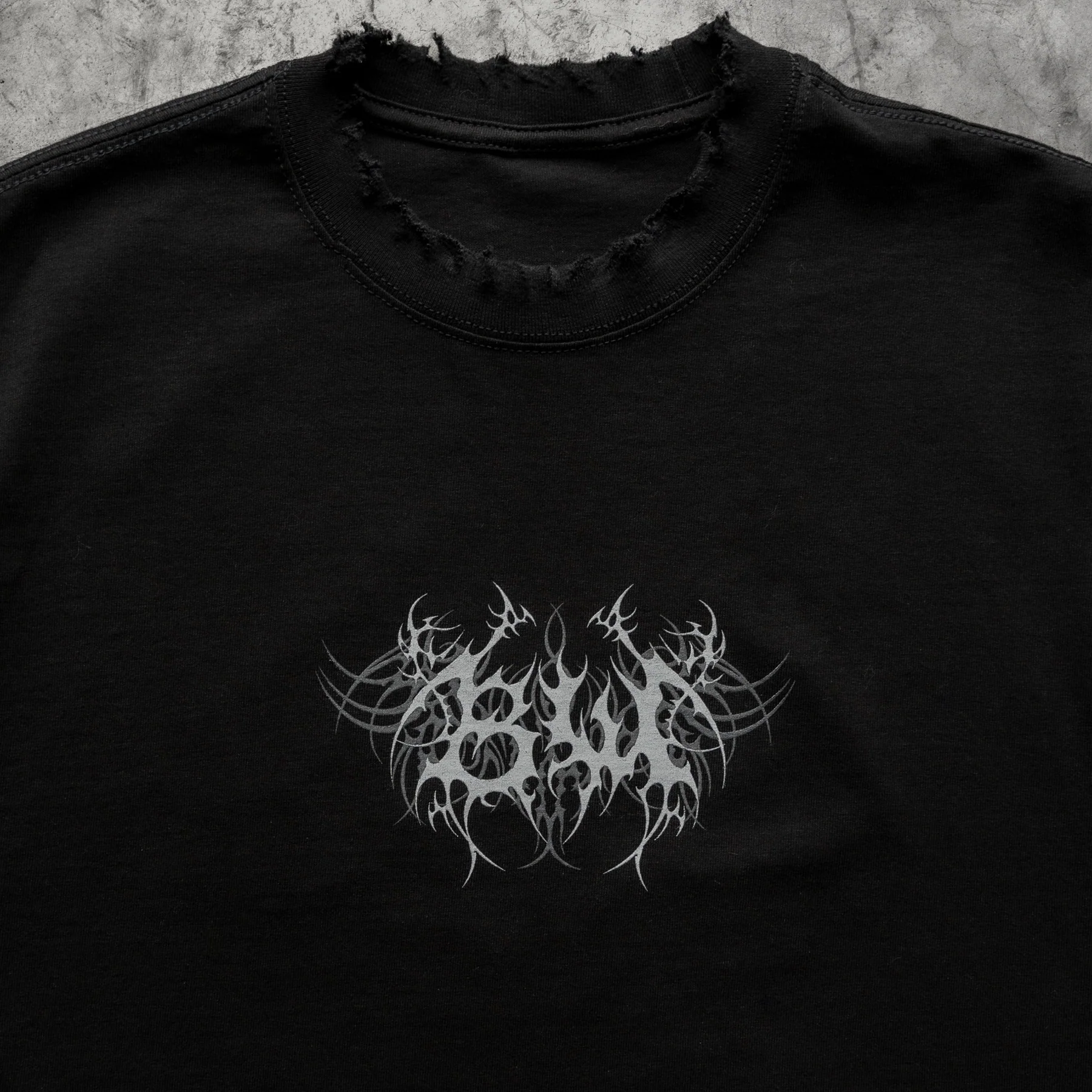 TRIBAL 8W DISTRESSED TEE BLACK - Image 6